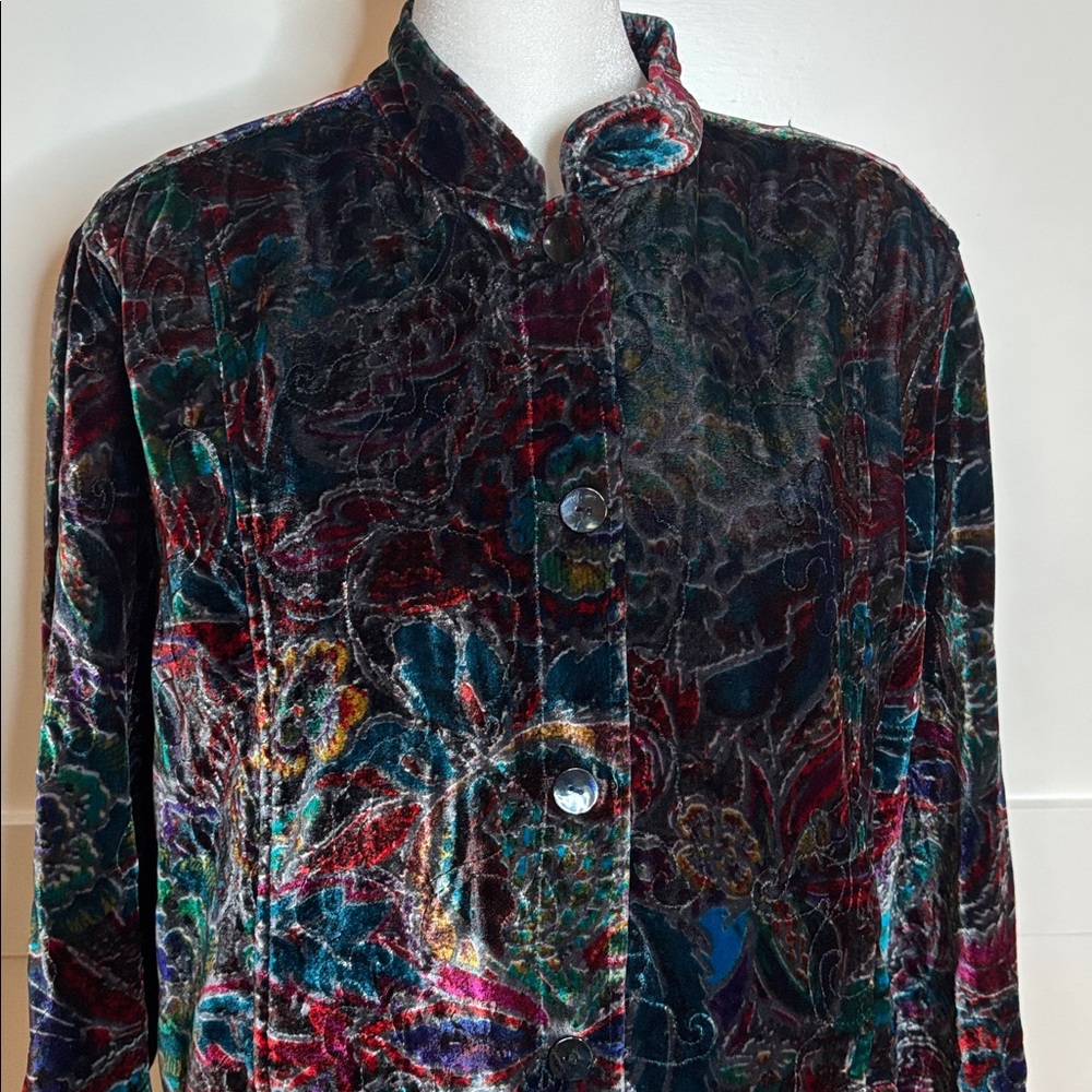 Chico's Vibrant Velvet Jacket size 2 in excellent condition - Picture 4 of 9
